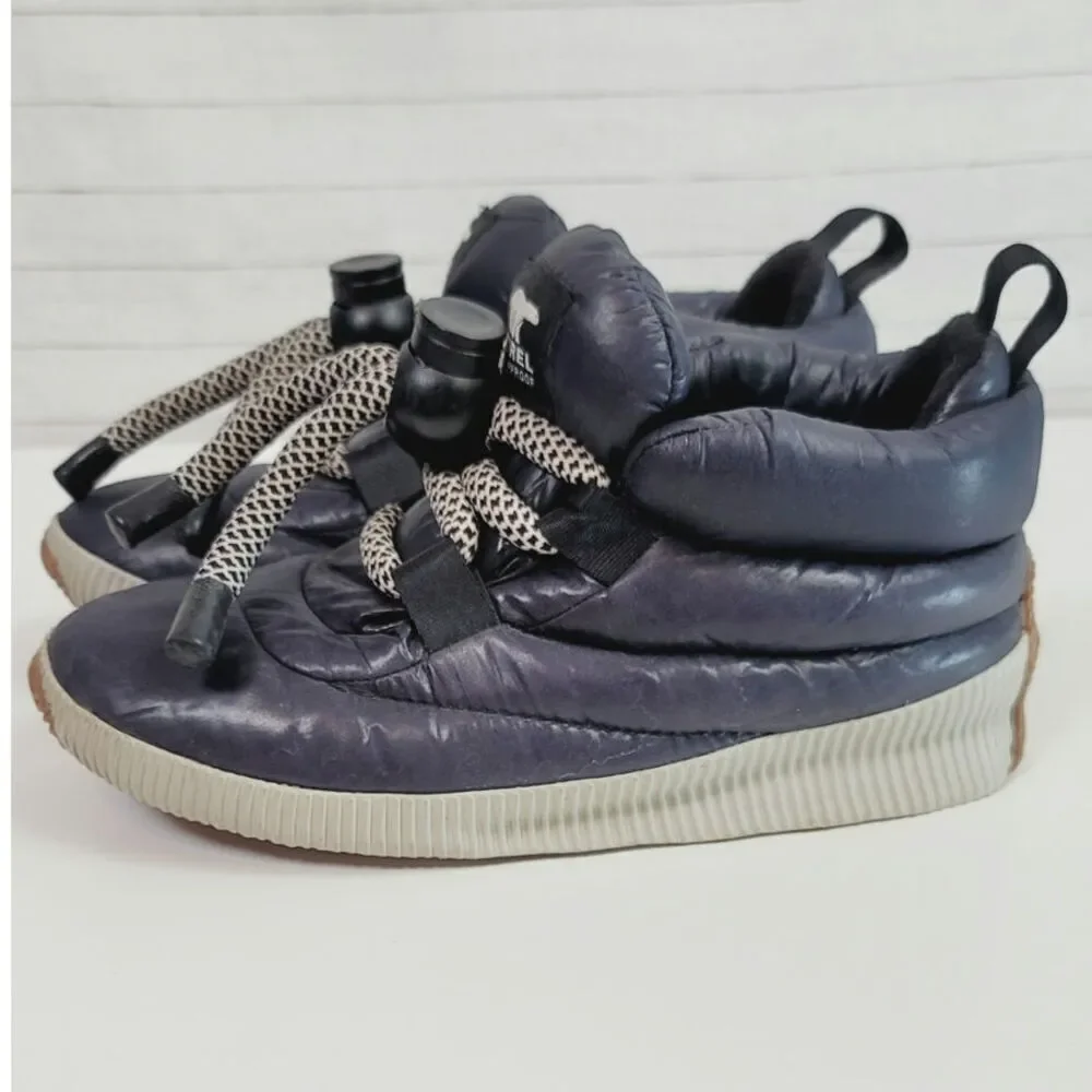 Sorel Out N About Puffy Lace Snow Boots in Navy Blue, sz 8.5